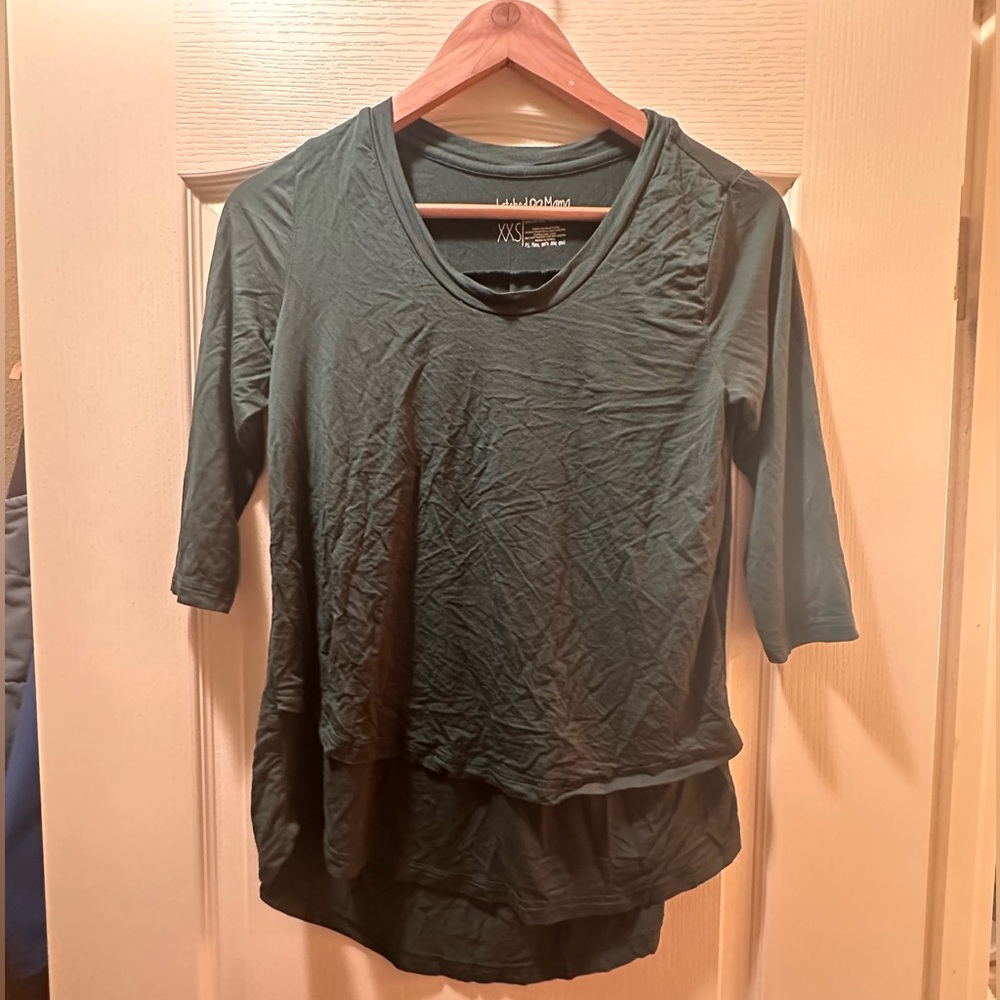 Latched mama nursing top